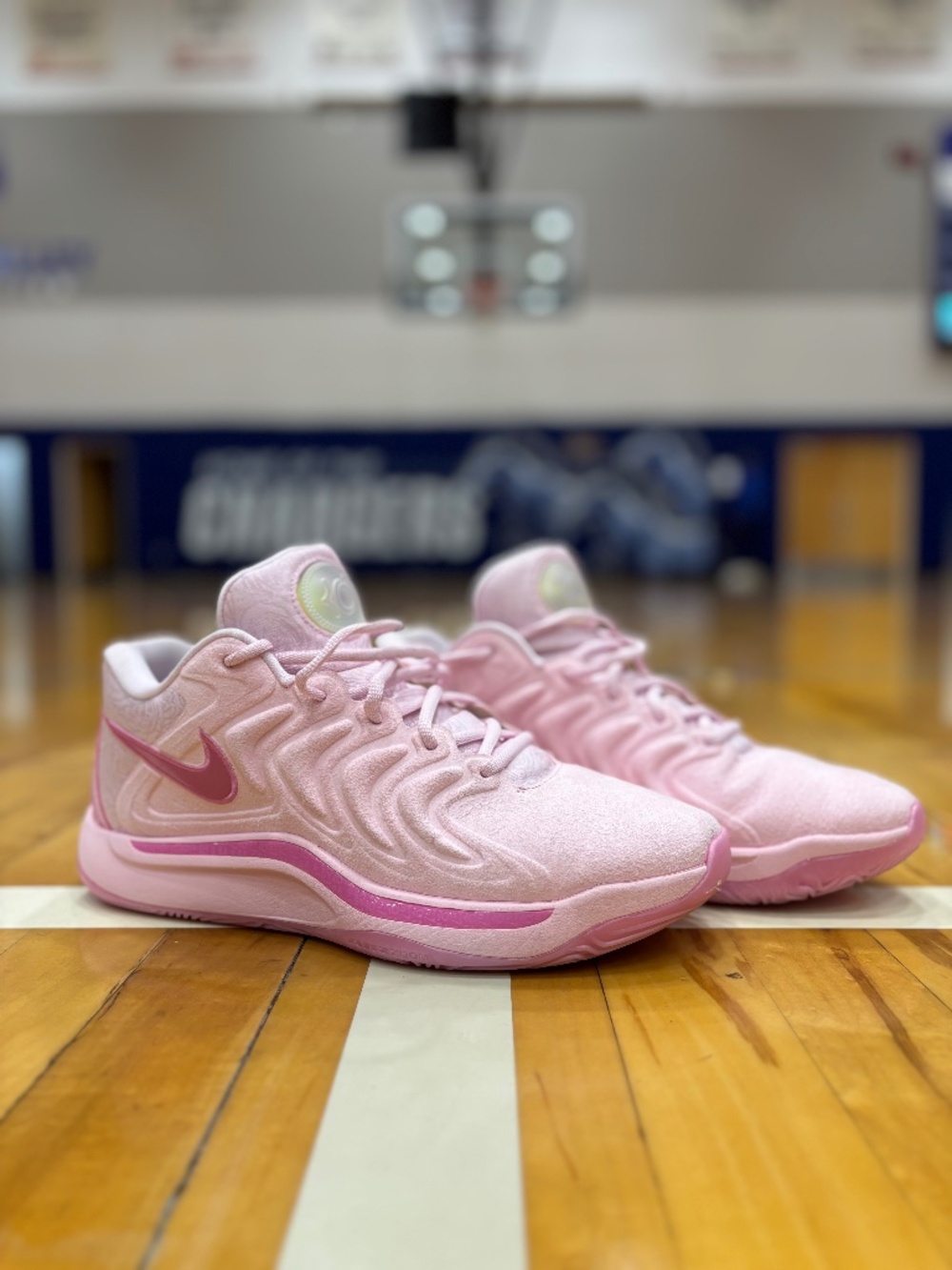 Nike KD 17 NRG Aunt Pearl - Sz 9 men/sz 10.5 women - Excellent Condition
